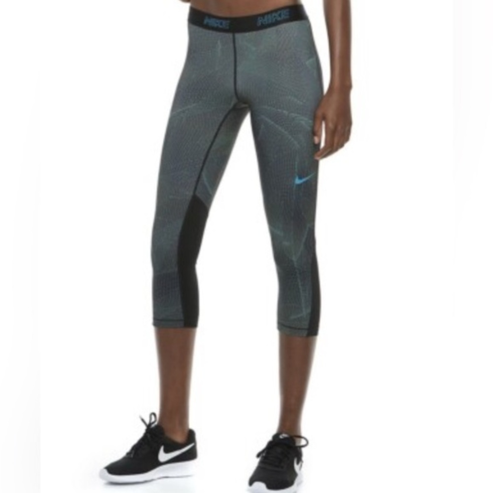 NIKE Dri-Fit Capri Leggings, black with graphics